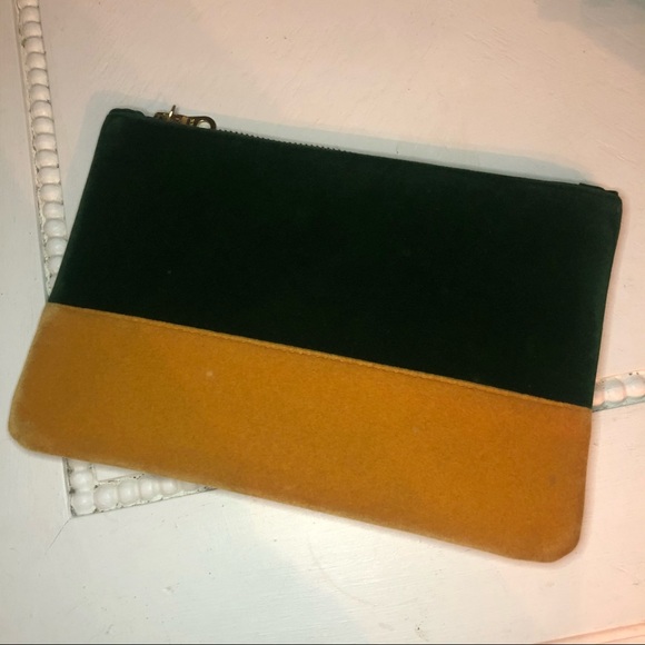 Shiraleah Clutch - Picture 1 of 4